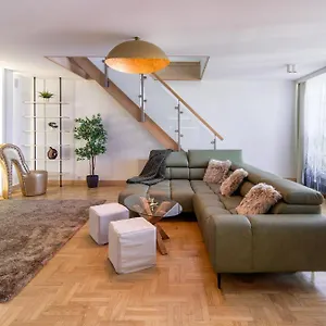 apartament-w-centrum.krakowhotelspoland.com/